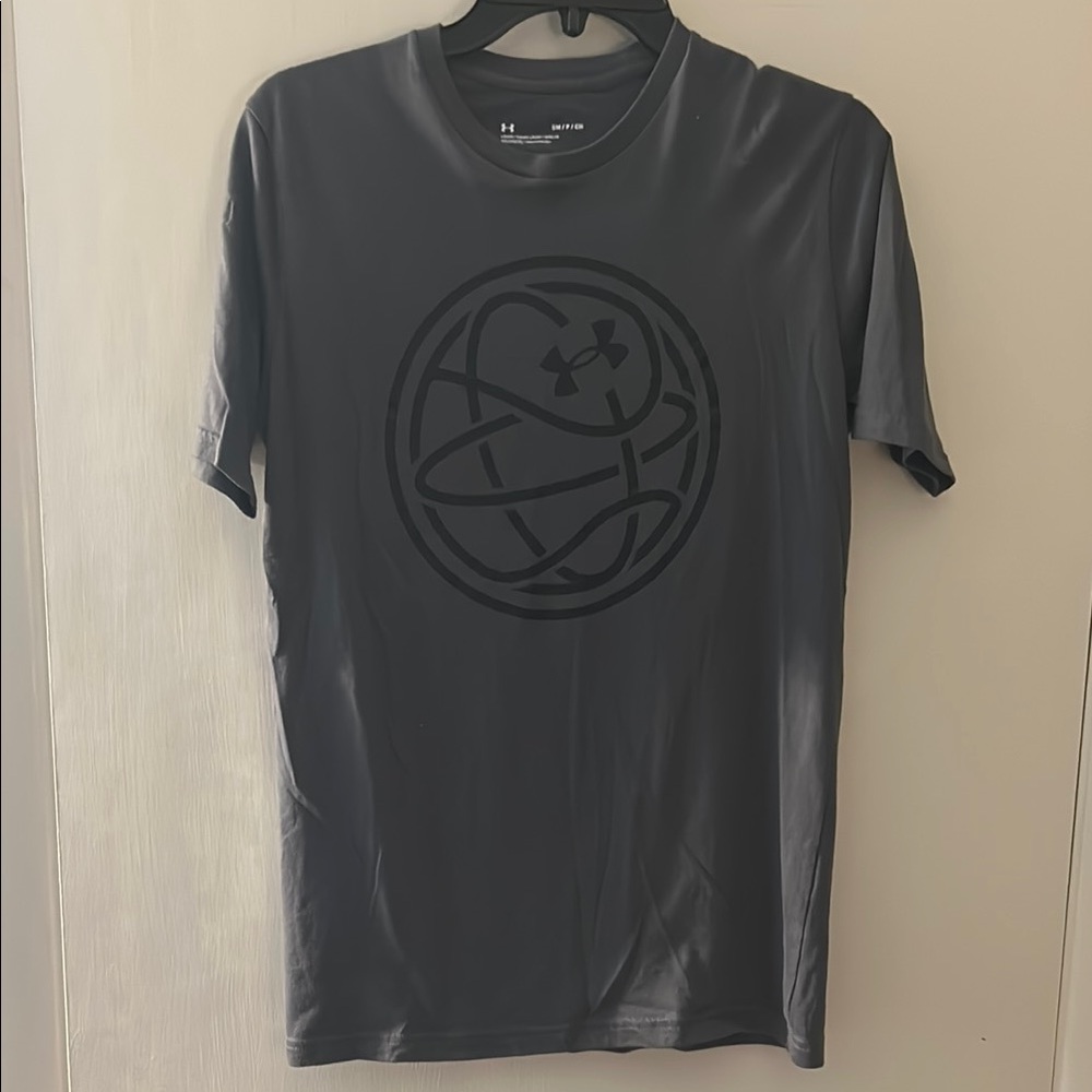 Under Armour Gray Short Sleeve Tee with Subtle Logo